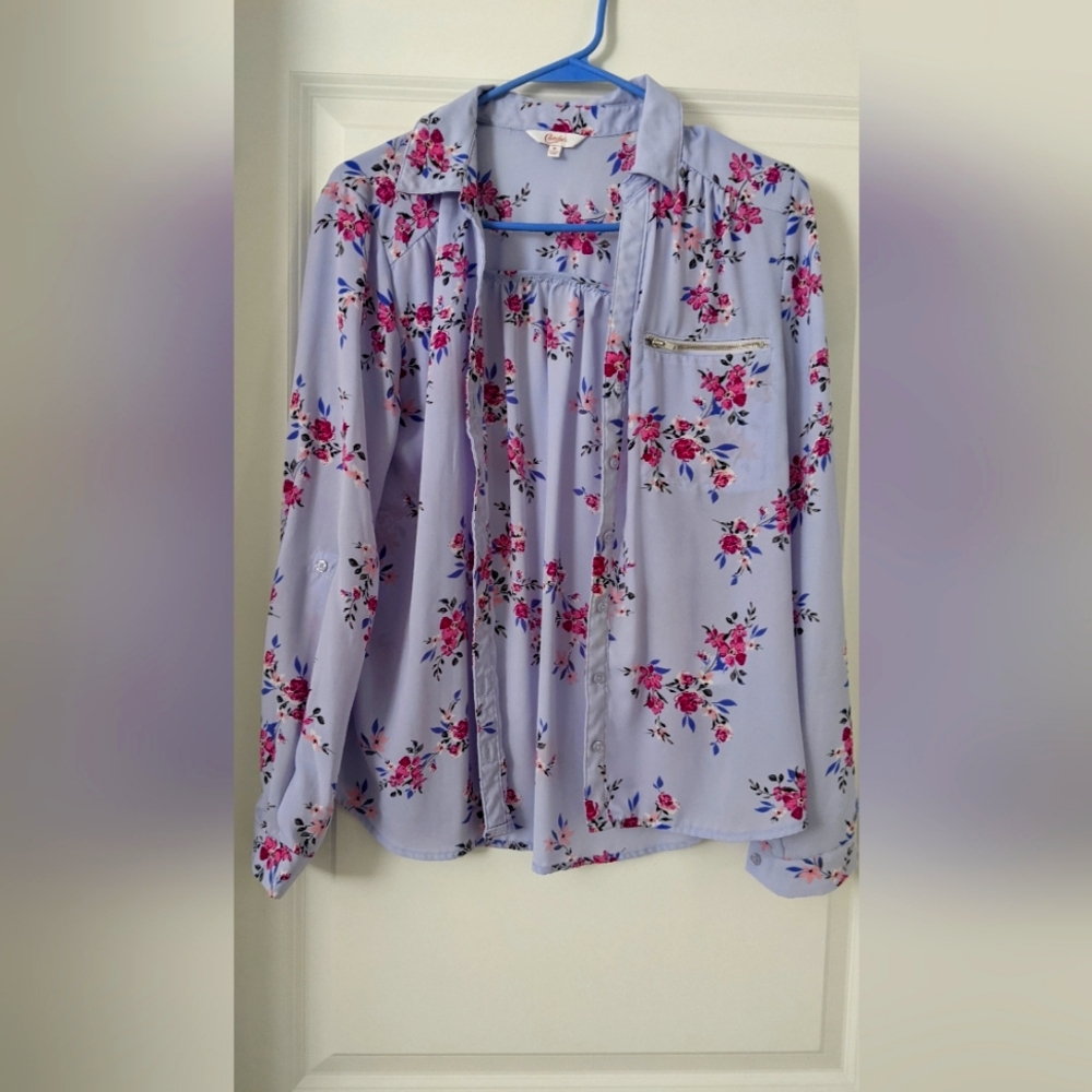 Juniors button down blouse